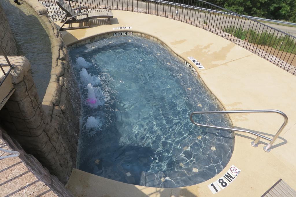 Cliffs Resort Table Rock Lake Брэнсон Экстерьер фото